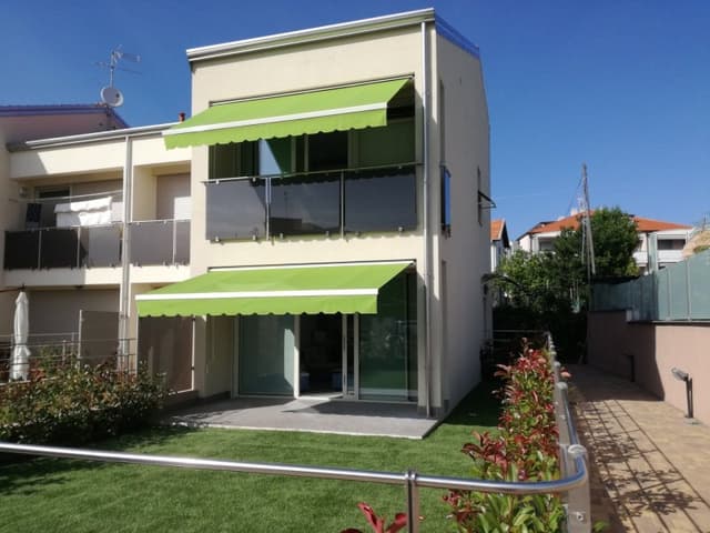 Malacarne Tende - Immagine 1