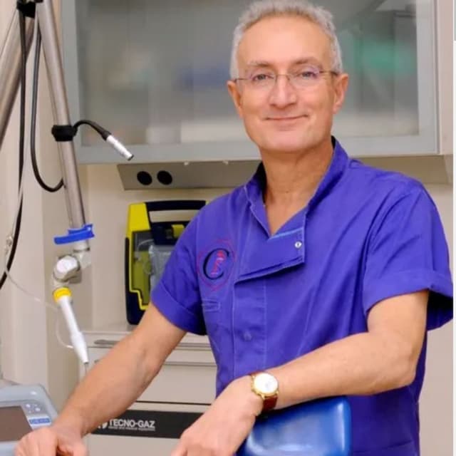 Maniglia Dr. Franco - Poliambulatorio Specialistico Cittadella - Immagine 1