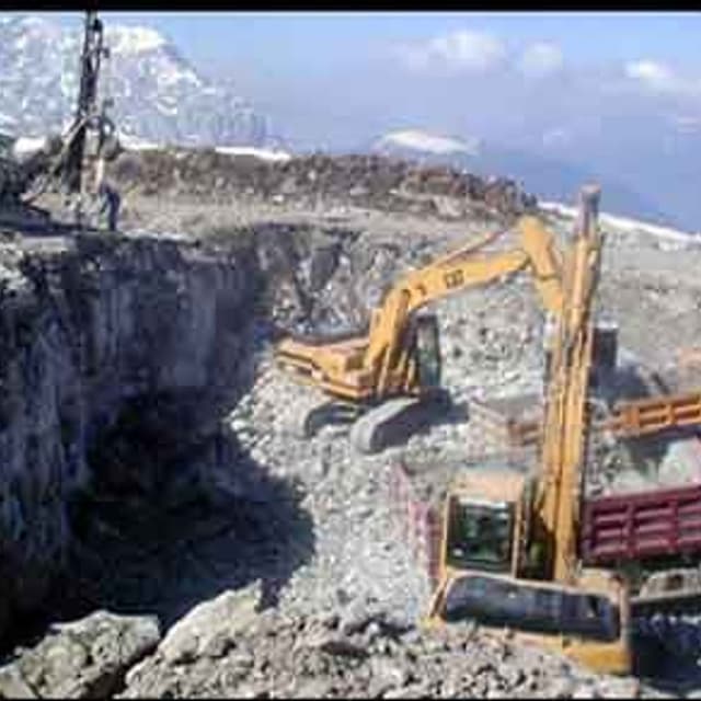 Maturi Geom. Corrado Demolizioni con Esplosivo - Immagine 1