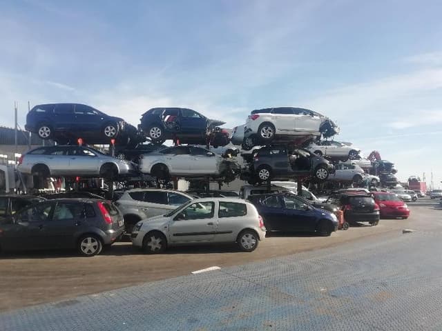 M.D.F. Mezzasalma - Autodemolizione e Soccorso Stradale - Immagine 1