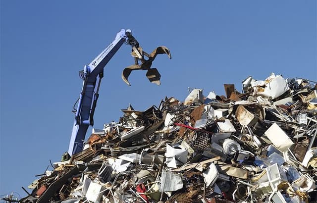 Muccini Lorena Rottami Metallici - Immagine 1