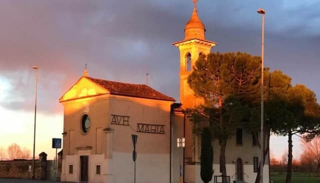 Parrocchia Santi Pietro e Paolo - Immagine 2