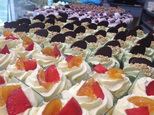 Pasticceria La Pastarella - Immagine 1