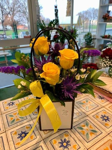 Dali' Flowers di Borzio Liliana